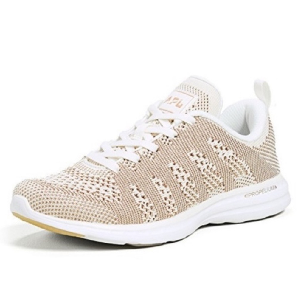 APL women’s tech loom sneakers size 9.5